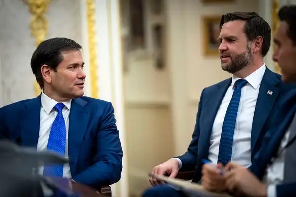 Trump projeta chapa Vance e Rubio em 2028 enquanto democratas ainda buscam candidato