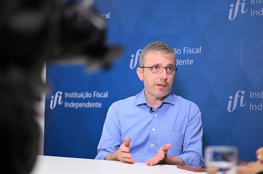 Próximo presidente herdará desafio fiscal e terá de tomar decisões difíceis, aponta relatório do IFI