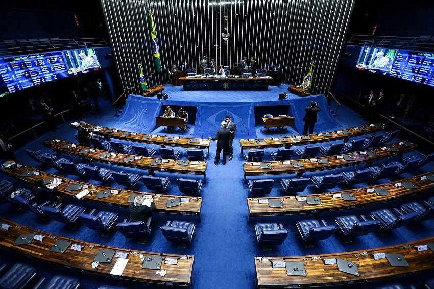 PEC da 6×1: Alcolumbre deve convocar reunião para definir tramitação