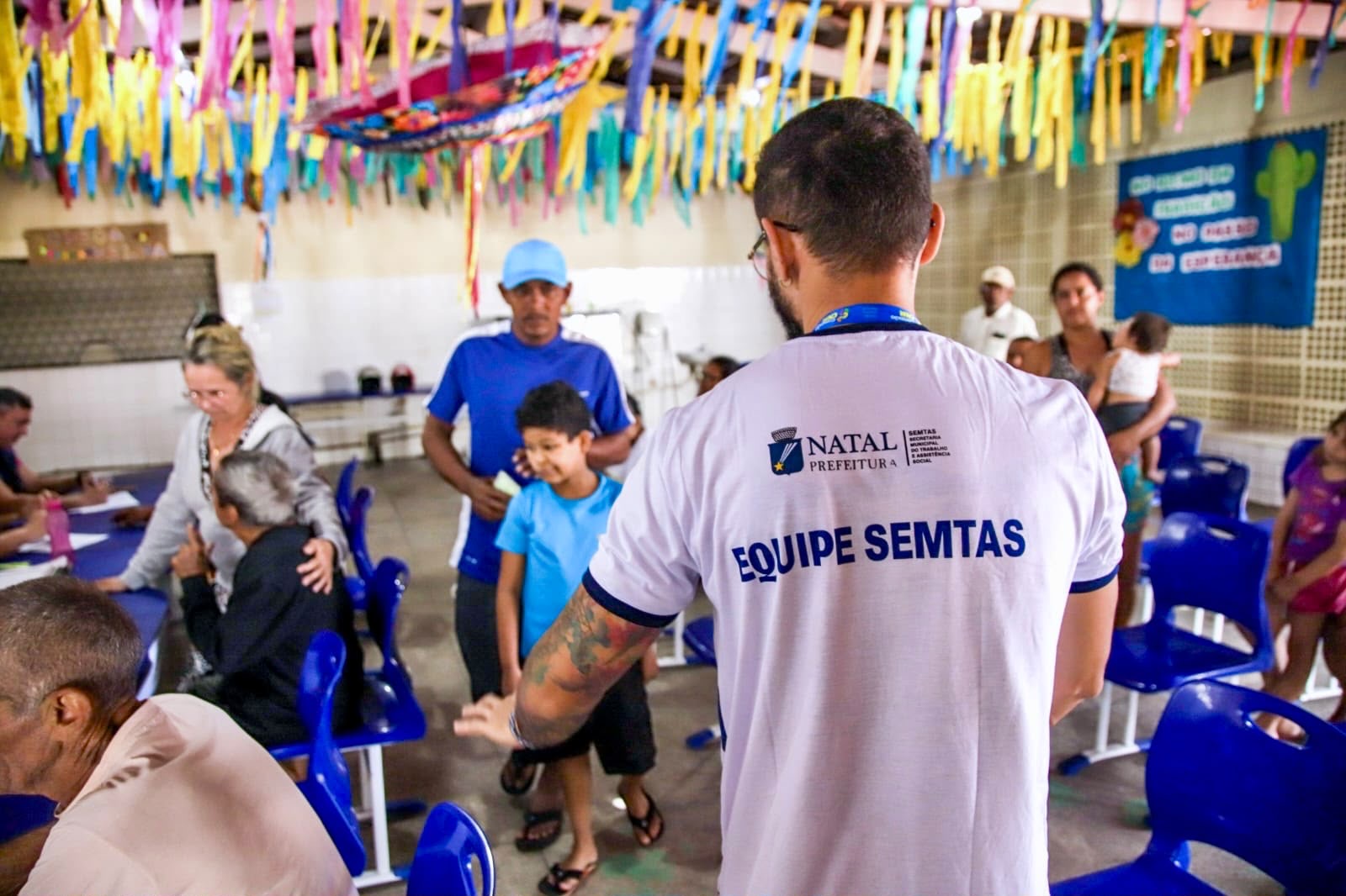 Prefeitura de Natal presta assistência e orientações às famílias afetadas pelas chuvas no José Sarney