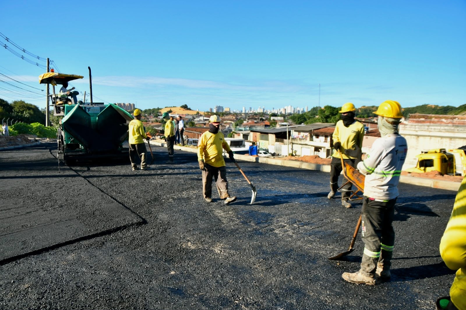 Prefeito acompanha intervenções de mobilidade e infraestrutura na Zona Oeste
