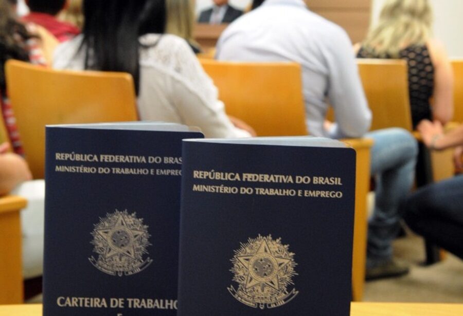 Oito em cada dez empresas têm dificuldade para encontrar profissionais no Brasil
