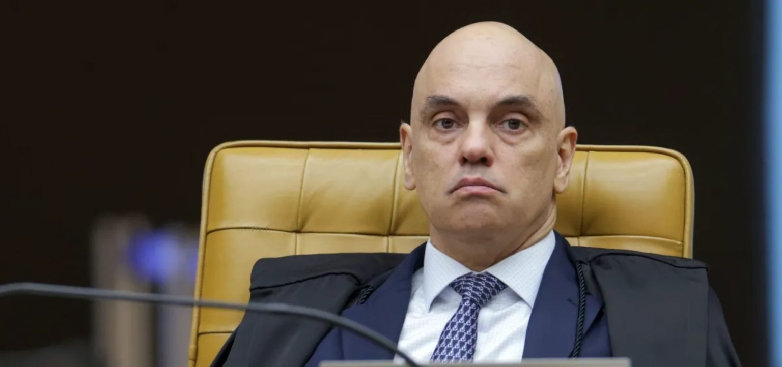 MORAES DECIDIU: Ministro autorizou busca na casa de Bolsonaro sem ouvir a PGR antes