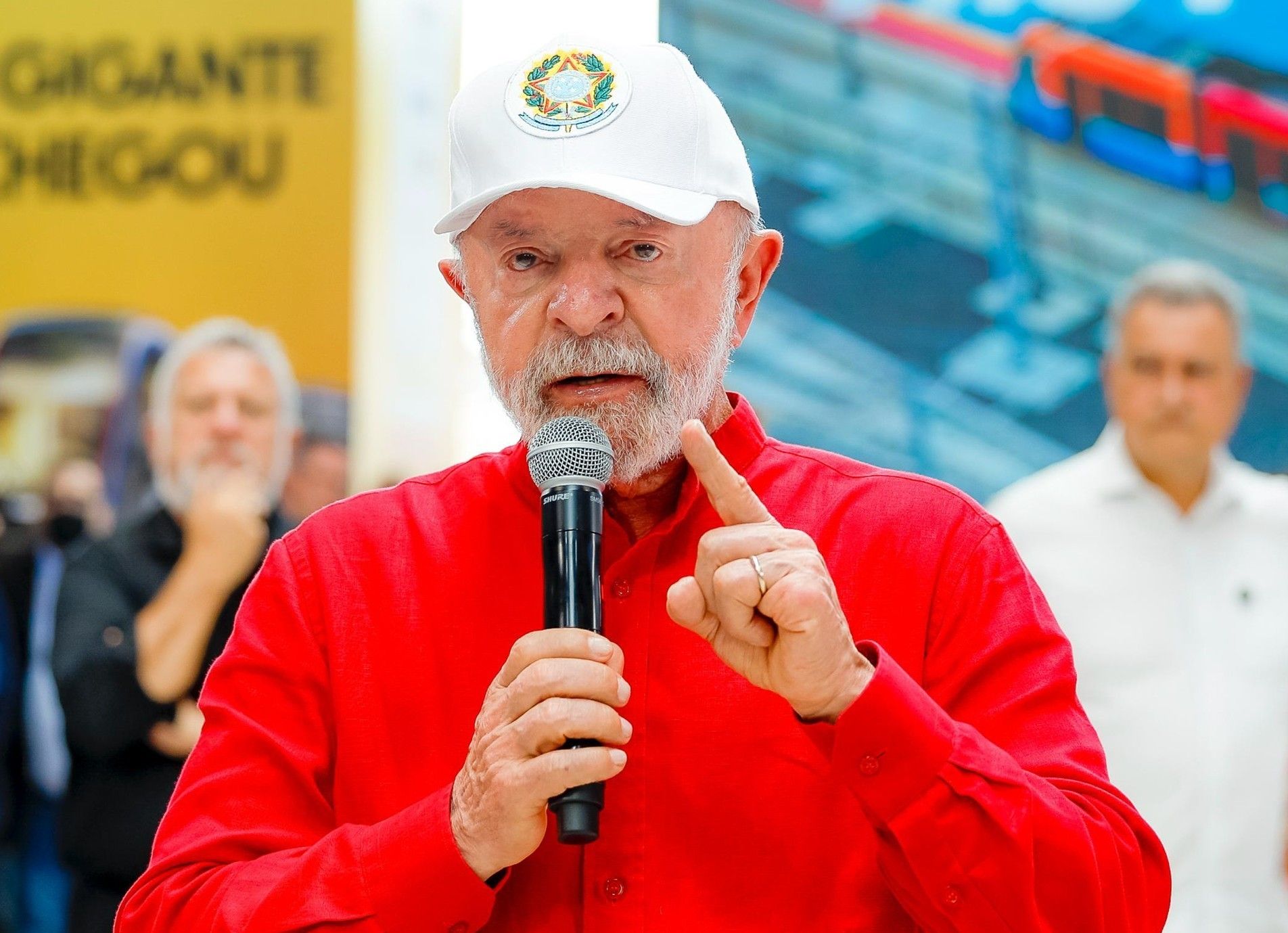 [VÍDEO] Lula desafia eleitores a comparar governos e diz ser o presidente “mais respeitado no estrangeiro”