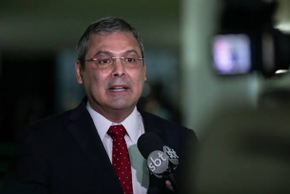 [VÍDEO] Petista pede ao STF que Bolsonaro perca prisão domiciliar por carta divulgada por Flávio