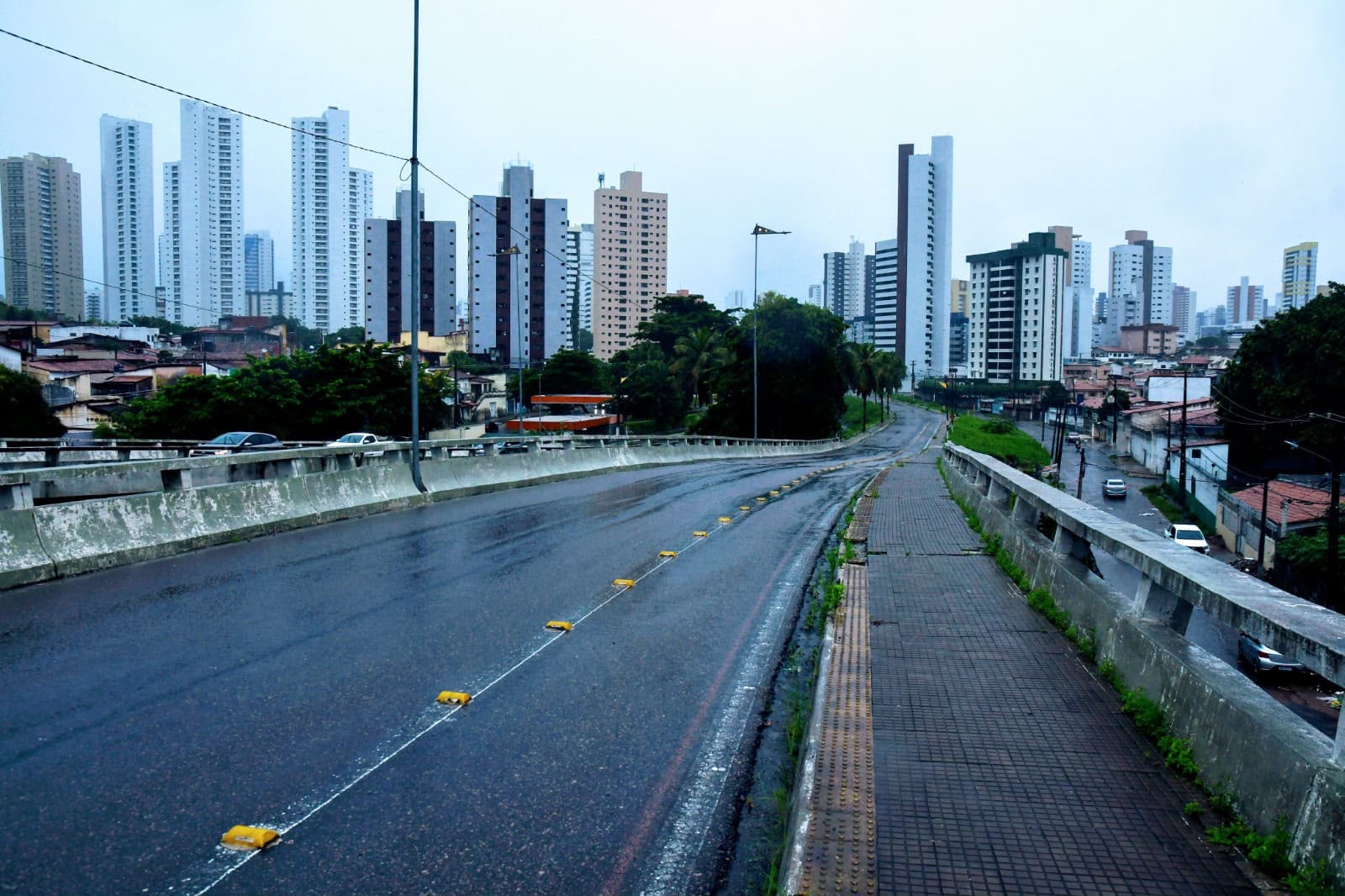 Natal permanece sob alerta meteorológico com previsão de chuvas até domingo