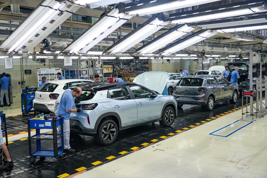 Volkswagen anuncia corte de até metade dos carros vendidos pela marca