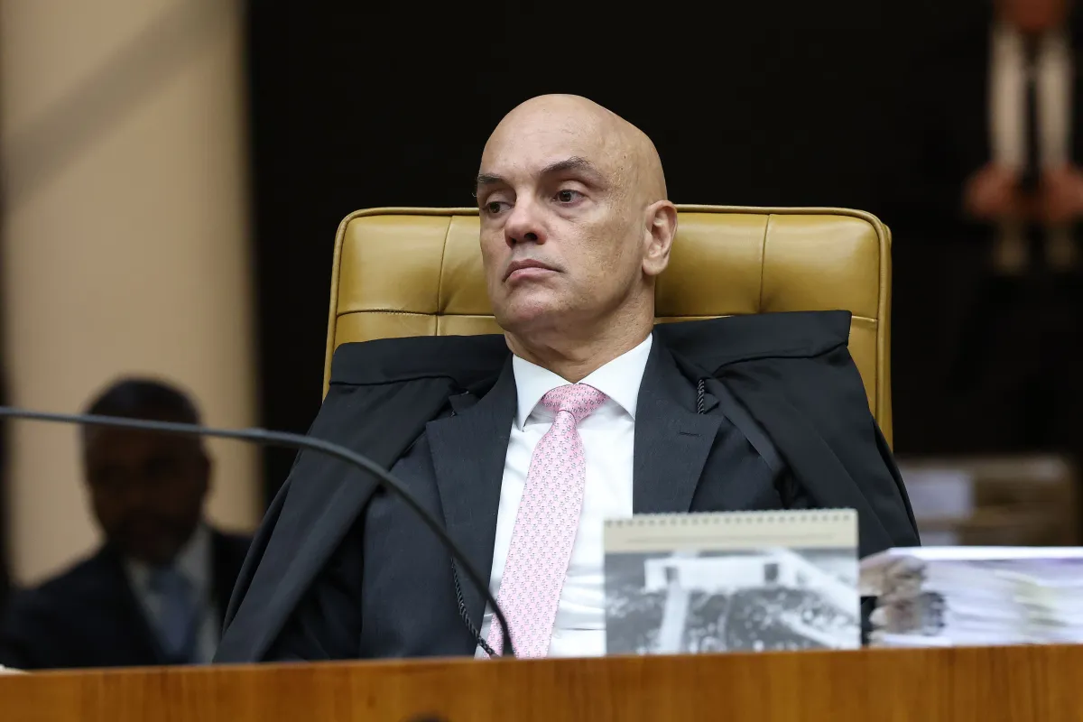 Cúpula do Judiciário crê que Moraes se aproxima de Lula e Alcolumbre para se salvar de processo de impeachment