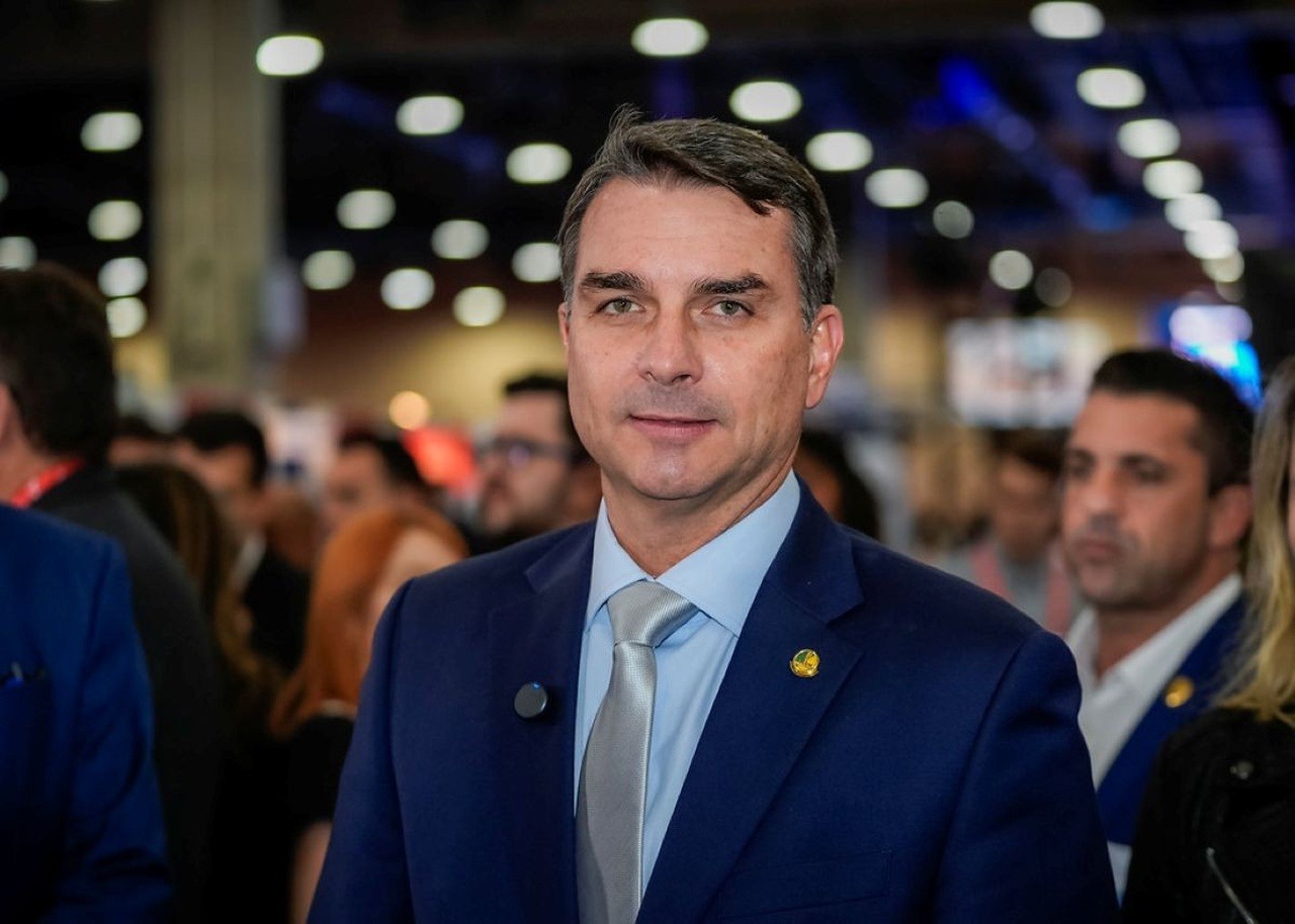 Falsa filiação de Flávio expõe vulnerabilidade no sistema da Justiça Eleitoral