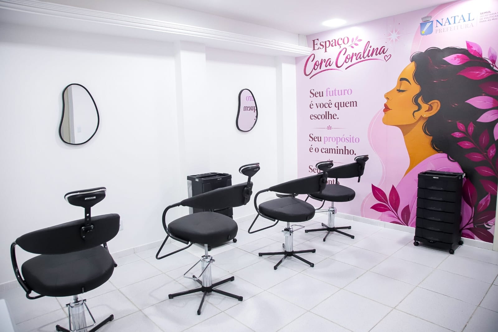 Prefeitura inaugura Espaço Cora Coralina para qualificação de mulheres do CREN