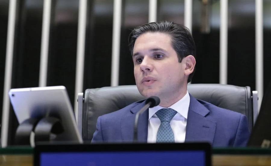 Hugo Motta marca votação da MP que acaba com a “taxa das blusinhas” para segunda-feira (31)