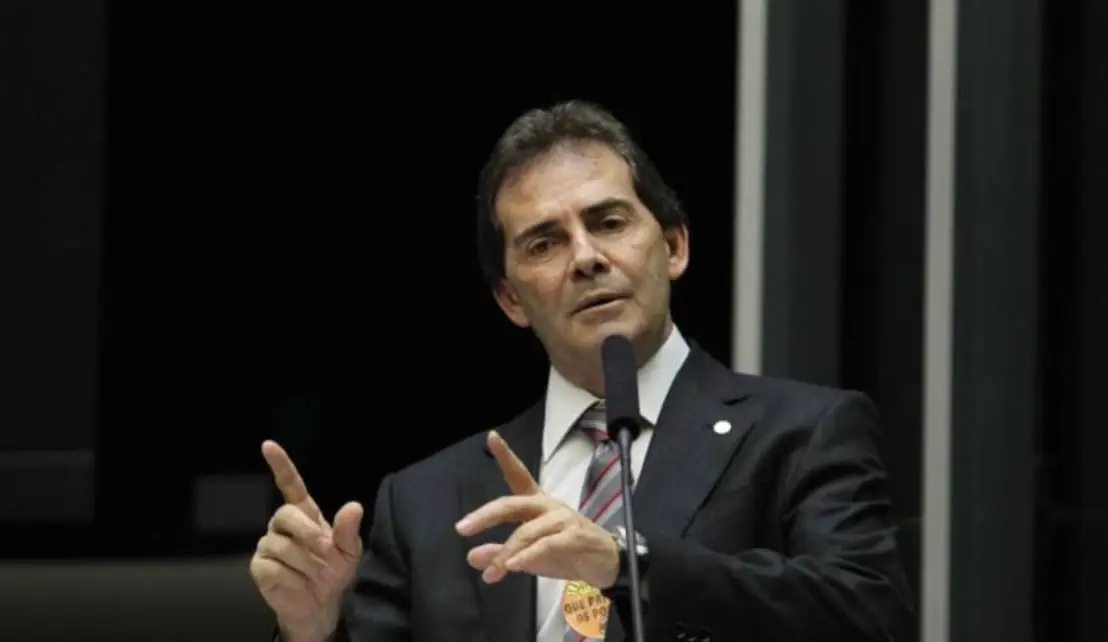 Deputado cita mentira, ingratidão e afirma que Lula está “gagá”