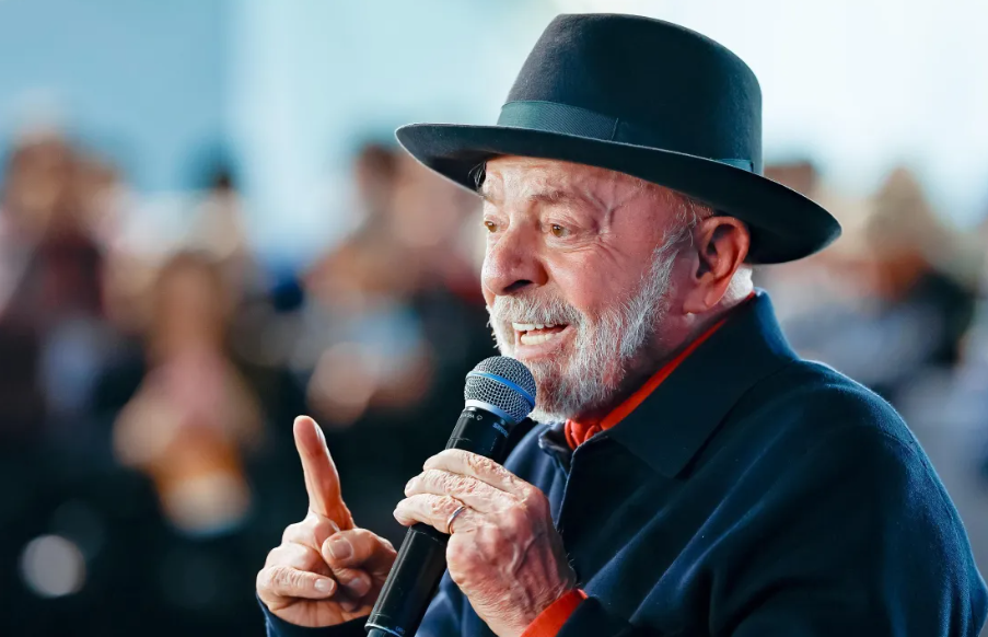 Após EUA revogarem visto de embaixadora brasileira em Washington, Lula chama atitude de ‘irresponsável’