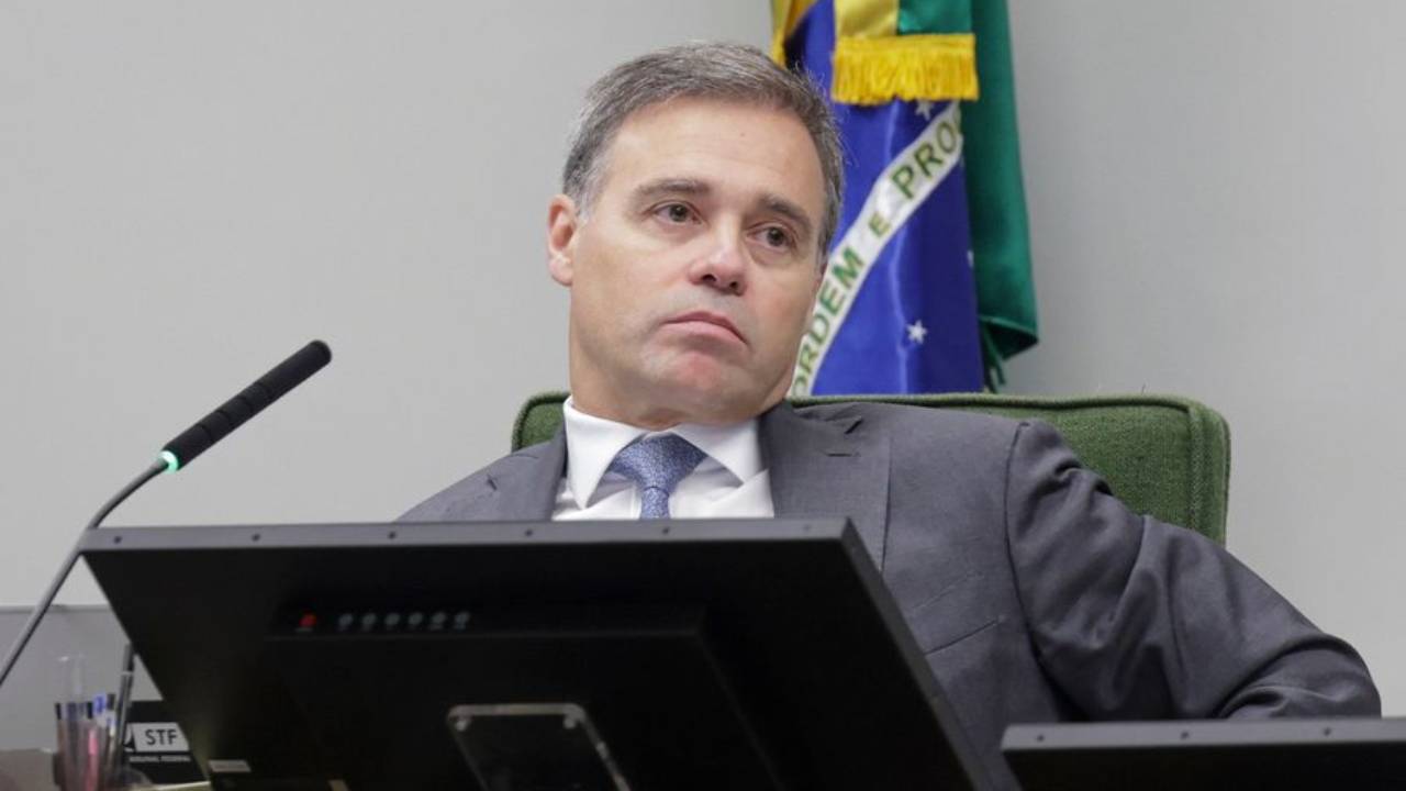Lula ordena que diretor da PF converse com Mendonça para reduzir atritos