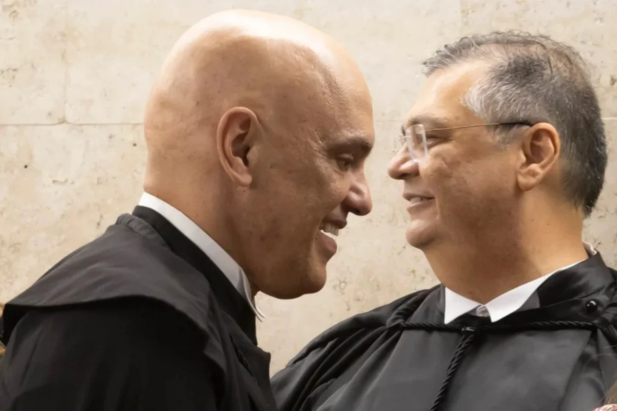 REVIRAVOLTA: Dino e Moraes sugerem revisão da dispensa de diploma para jornalista
