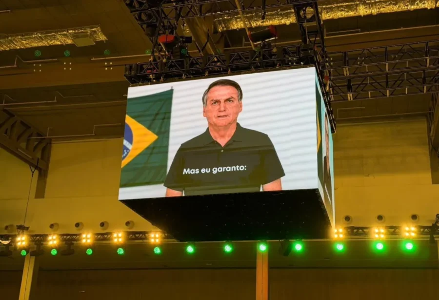 TSE deve definir regras sobre uso de IA em campanhas após vídeo com imagem de Bolsonaro