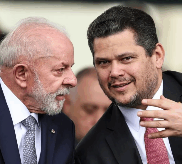 Governo Lula pressiona Alcolumbre por PEC do fim da escala 6×1 em meio a articulação pela presidência do Senado