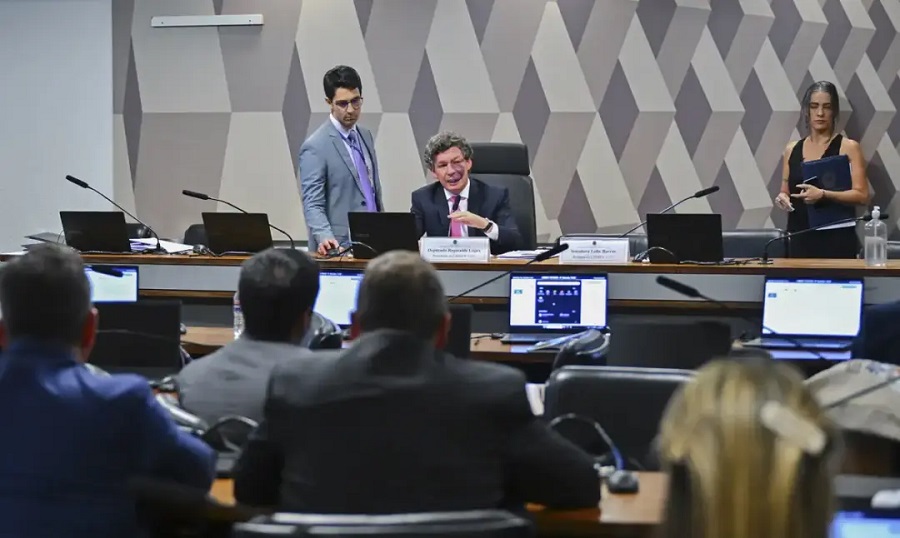 Com regras para evitar fraudes, comissão aprova fim da ‘taxa das blusinhas’