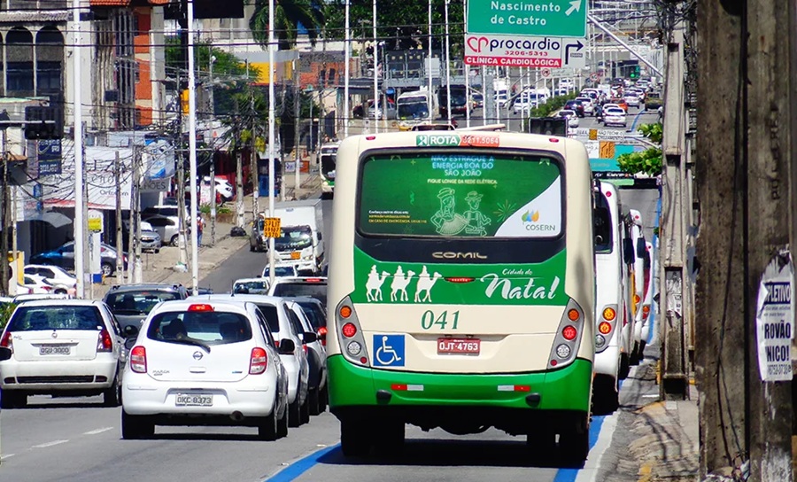 Natal teve mais de 76 mil infrações em faixas de ônibus em 12 meses, aponta Fetronor