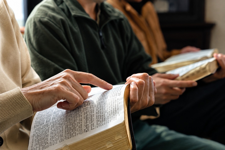 Oito em cada dez religiosos rejeitam política dentro das igrejas, diz pesquisa