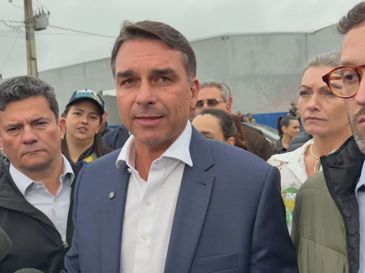 [VÍDEO] Flávio diz que Moraes escolhe “alvos pré-determinados” e depois “tenta construir uma narrativa para condenar a pessoa”