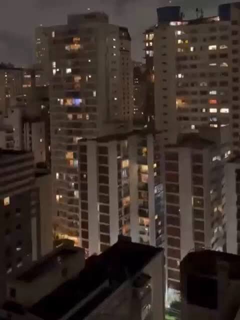 [VÍDEO] PROTESTO: Panelaço pede saída de Moraes horas antes de julgamento no STF