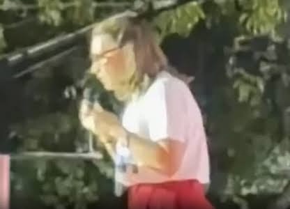 [VÍDEO] Janja pede rejeição ao bolsonarismo e alfineta Michelle Bolsonaro durante comício em Ceilândia