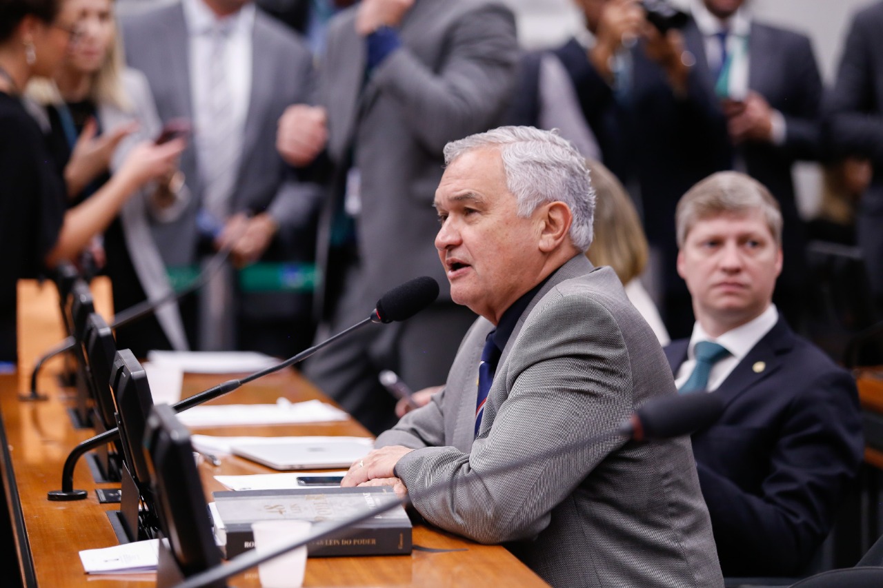General Girão sai em defesa de André Mendonça, critica Moraes e convoca população para ato de 7 de Setembro