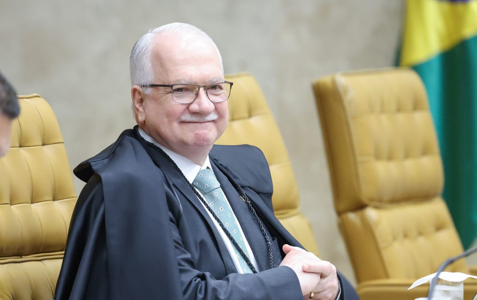 CRISE NO STF: Fachin é aconselhado por ministros a assumir investigação contra Moraes e tentar conter crise