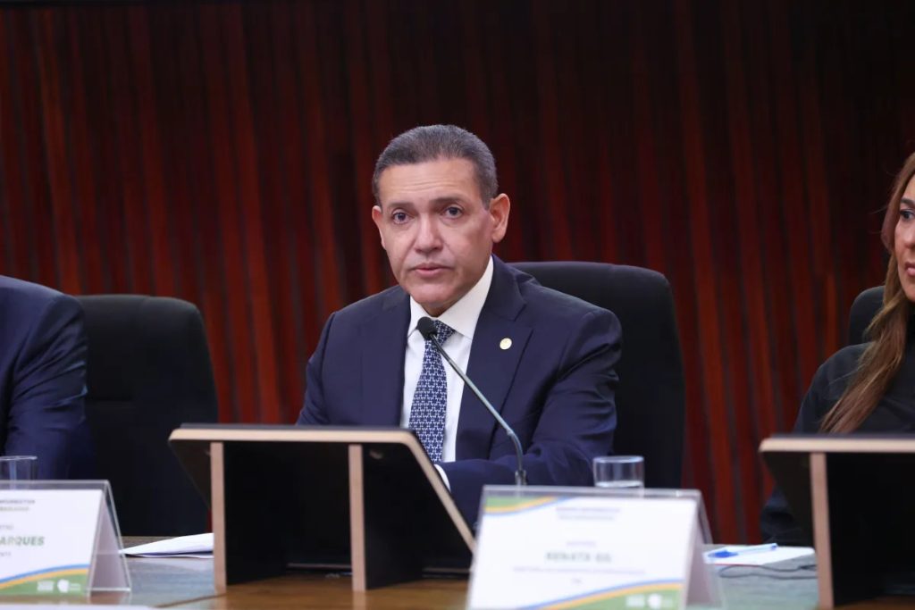 “TSE PARALELO”: Kassio vê manobra no STF e levará críticas a Gilmar e Dino para Fachin
