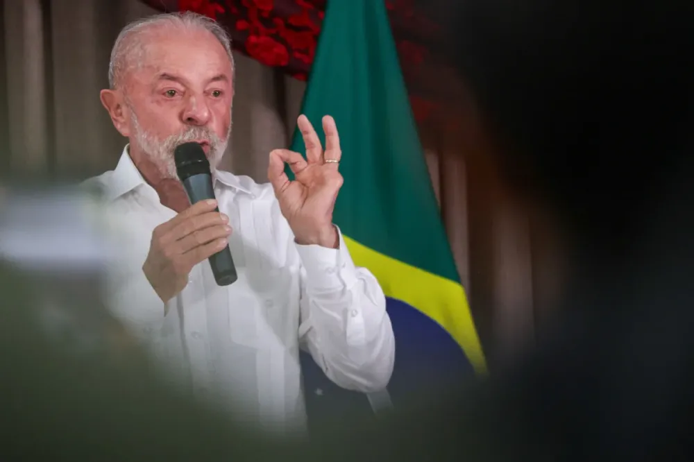 [VÍDEO] SÓ AGORA? Lula diz que carrega nas costas ‘promiscuidade’ no STF