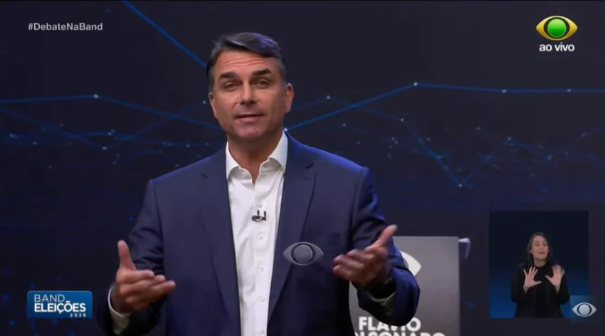 [VÍDEO] DEBATE NA BAND: Flávio diz que implantar programa para conectar trabalhadores a vagas de emprego pelo celular