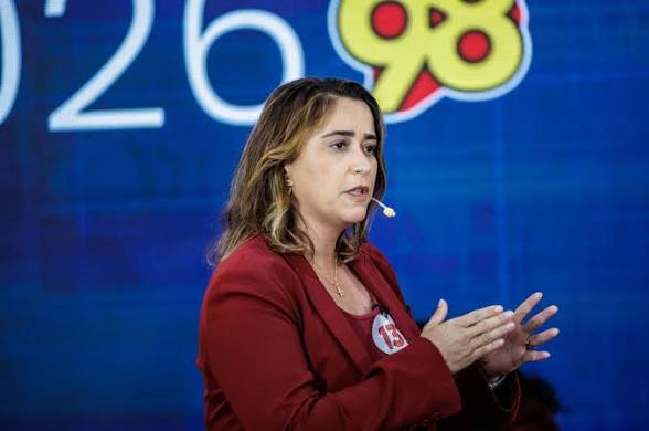 [VÍDEO] “Bolsonarismo, não sendo vitorioso, vai acabar”, diz senadora eleita Samanda de Lula
