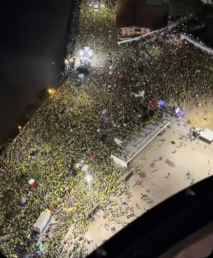 [VÍDEO] Nikolas Ferreira lidera “Bloquinho 22” e mobilza multidão em São Luís