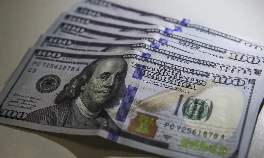 Dólar volta a superar R$ 5 e Ibovespa cai 0,74% nesta quarta-feira (7)