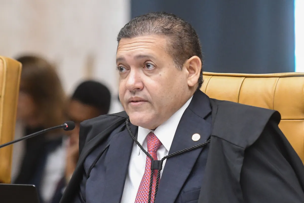 ELEIÇÕES 2026: Flávio aciona TSE contra “Exército do Lula” por manipulação de buscas